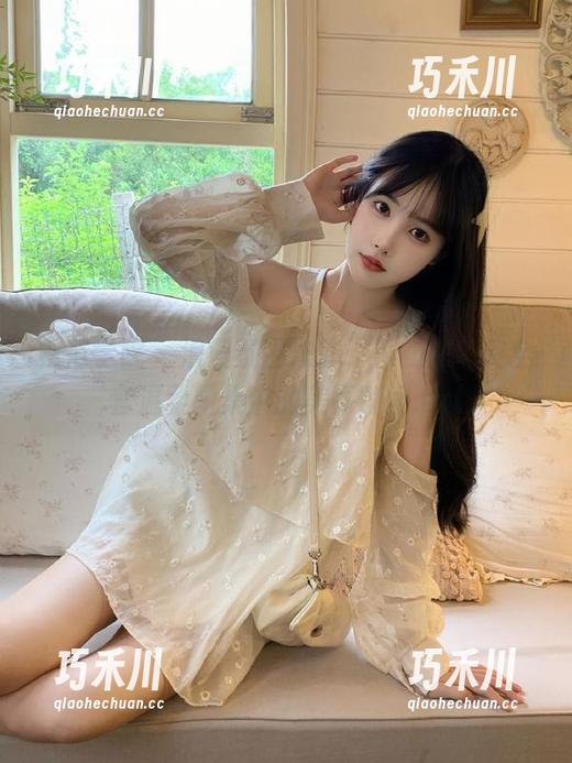 模范学院 - 浪漫氛围浓厚，小奶瓶呜呜全套温柔图集中的美丽瞬间.txt