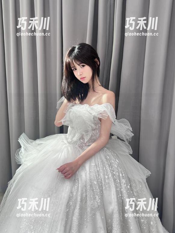 模范学院 - 精致私房双人图集：萌琪琪Irene与搭档的魅力时尚演绎，无法抗拒的美感.txt