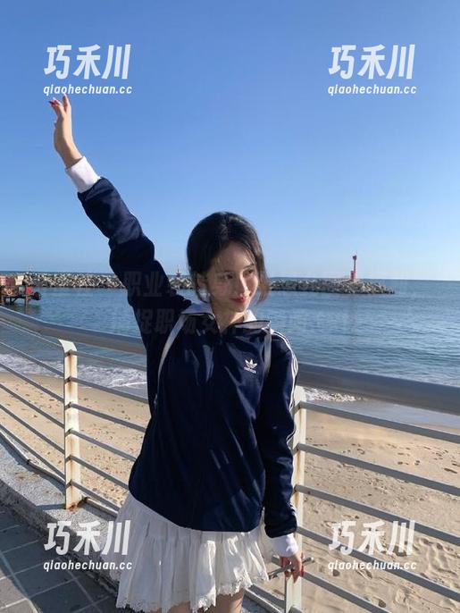 爱蜜社-张思允 爱蜜社 - 职业装转身!张思允图包福利,捕捉职场女神的瞬间.txt