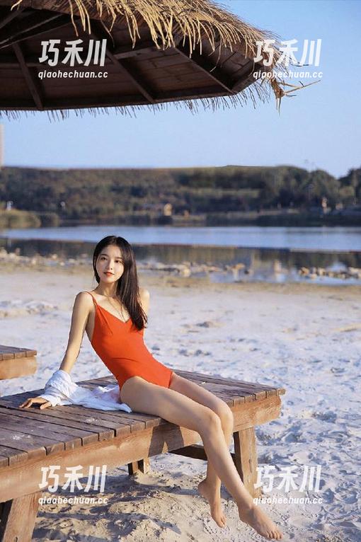 物恋传媒 - 与欢欢共度的浪漫时光：精致写真套图发掘闺蜜关系的无限可能.txt
