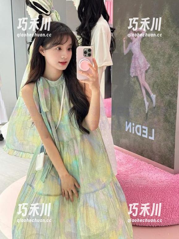 猪小七 微密圈 - 跟着猪小七领略镂空之美:私房美图中的每一处细节都是惊艳!.txt