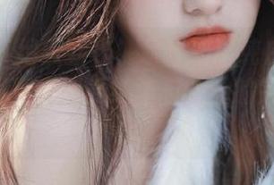 瑞丝馆 – 绝美新作！余馨妍以纯白为主题的最新写真，感受纯洁与优雅的完美融合.txt