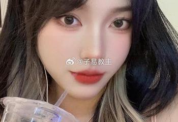 观看白易子教主与牛仔裤的浪漫邂逅，精彩图片不容错过.txt