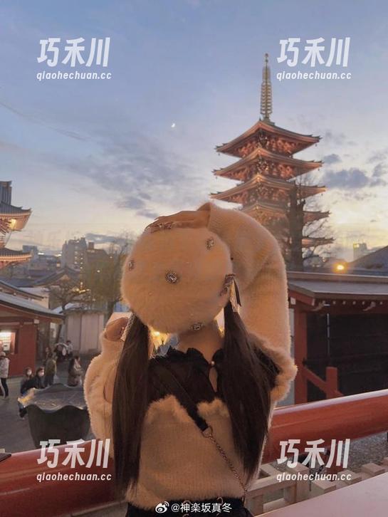 神乐坂真冬的视角下：约尔太太梦幻美图集带你走进她的世界.txt