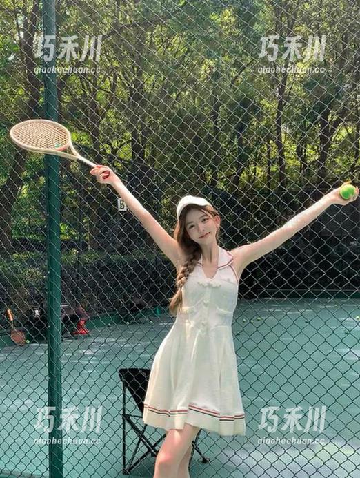 秀人网 - 独特风格：Elise谭晓彤浴室写真原图资源，展现别样的个人魅力.txt