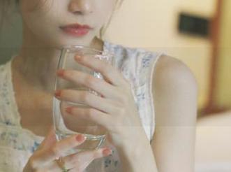 秀人网 – MOON嘉依蕾丝作品大放送：立即下载原图，感受她的摄影视角.txt