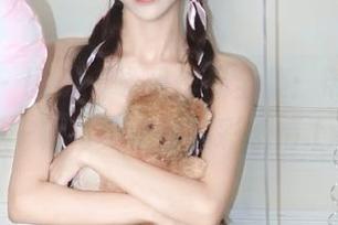 秀人网 – lucky咏丹作品全集：带你走入每一幅写真中的精彩剧情.txt
