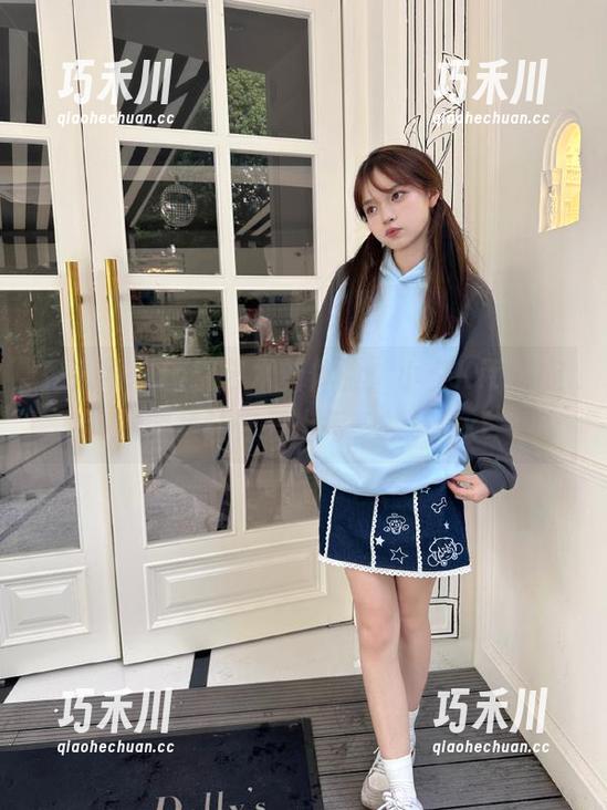 秀人网 - 镂空艺术新体验：小夕Kitty定制图集让你爱上每一帧！.txt