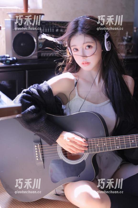秀人网 - 小爪几的高清纯白写真，分享那份难得的宁静与美丽.txt