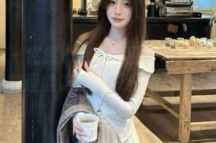 秀人网 – 悠悠YOYO的厨娘写真：请问这样的料理能吃还是只看不敢动？.txt