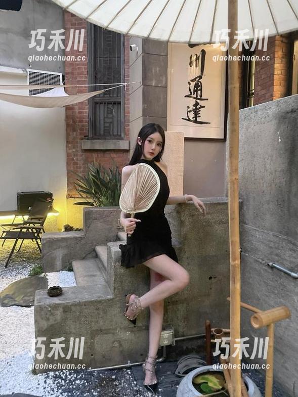 秀人网 - 林乐一油亮图包精选，视觉盛宴带你领略摄影之美.txt