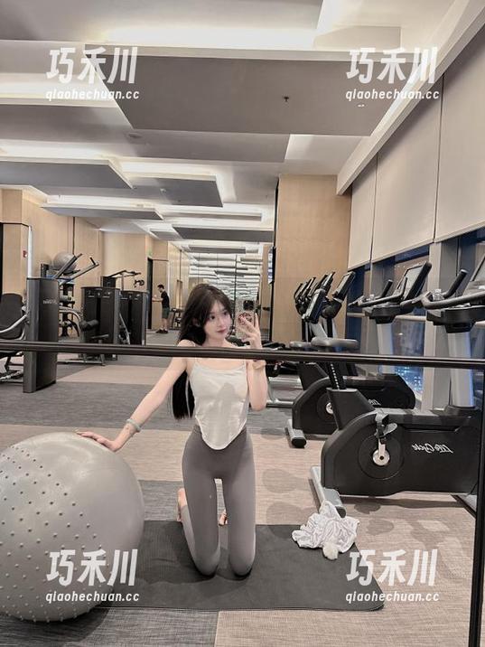 秀人网-沐沐baby 秀人网 - 无圣光照片里的沐沐baby,裤里丝图包尽显生活的另一面.txt