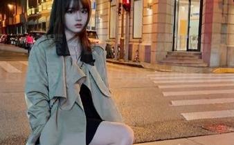 秀人网 – 探索白白Alina教室的奇妙世界：写真图包展现她内心深处的直白与奇幻.txt