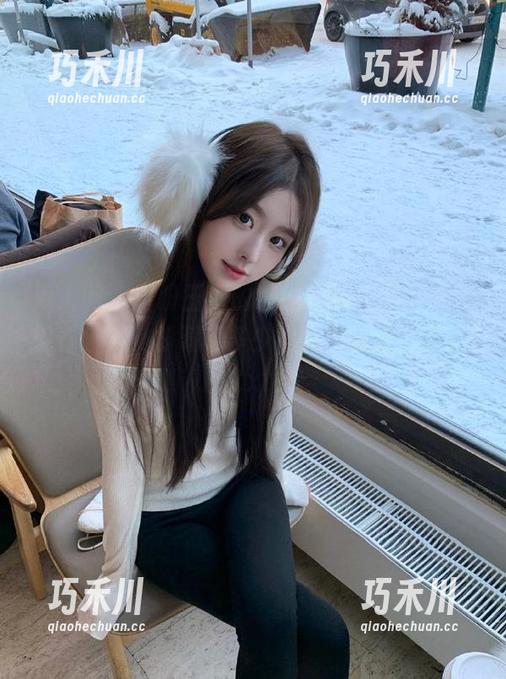 秀人网 - 盼盼玉奴的校园写真美图，一场视觉盛宴，却藏着多少不可言说的心事。.txt