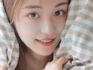 秀人网 – 言沫职场制服修长美腿写真合集：经典与时尚的完美融合.txt