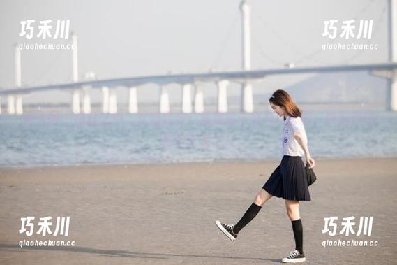 秀人网 - 浴缸之中，软情绽放：超现实主义写真套图，唤醒你的视觉享受.txt