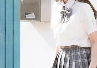 秀人网 – 更新来袭！软软子的水手服写真合集，带你进入梦幻校园之旅！.txt