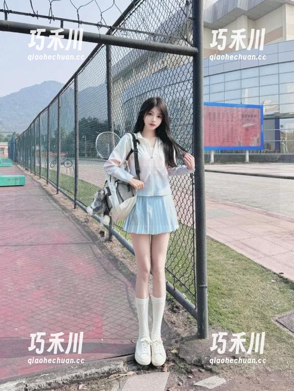 秀人网 - 畅游在雨夕cy高跟鞋图包更新中，感受魅力无限的瞬间.txt