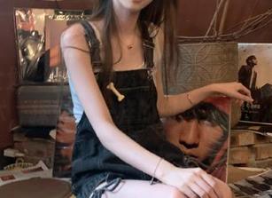 紧急企划 – 图片揭秘小恩的牛仔裤定制艺术，探索不一样的时尚视野.txt