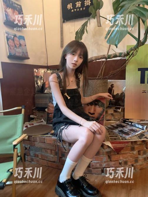 紧急企划 - 图片揭秘小恩的牛仔裤定制艺术，探索不一样的时尚视野.txt