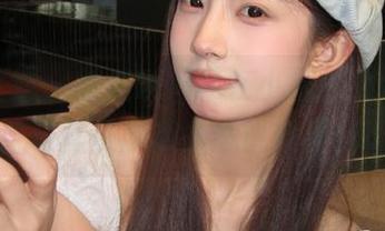 紧急企划 – 绝美瞬间尽在小恩的图包，明日香写真资源请务必留意更新.txt