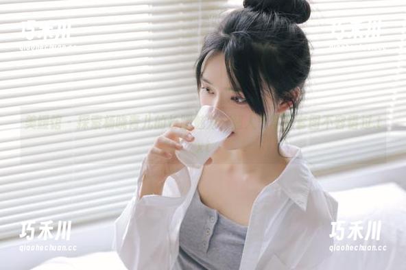 美媛馆-杨晓青儿 美媛馆 - 探索杨晓青儿的长腿魅力,超人气写真套图不容错过.txt
