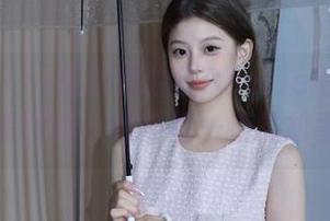 微密圈 – 一起欣赏脸红Dearie的全脸出镜高清图册,感受每一帧的故事.txt