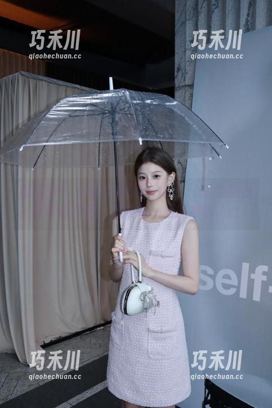 脸红Dearie 微密圈 - 一起欣赏脸红Dearie的全脸出镜高清图册,感受每一帧的故事.txt