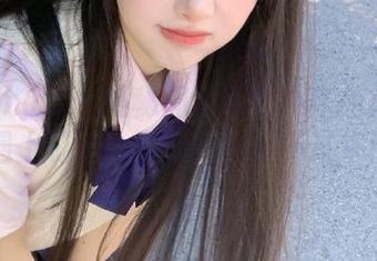 花漾show – 揭秘周大萌户外作品集:当美景遇上萌妹,资源多到看不过来!.txt