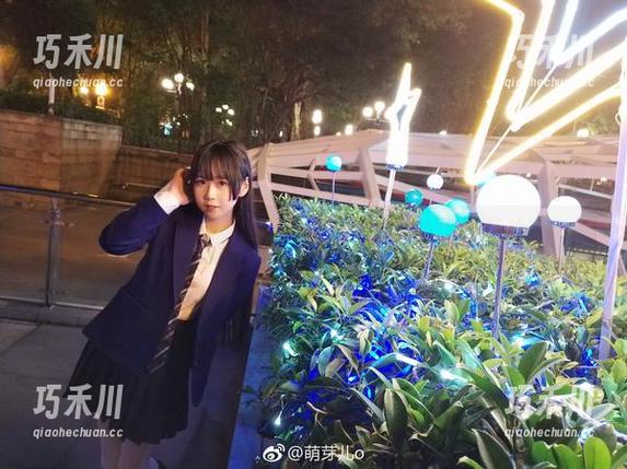 福利福利！萌芽儿o0展现吊带睡衣的优雅图片.txt