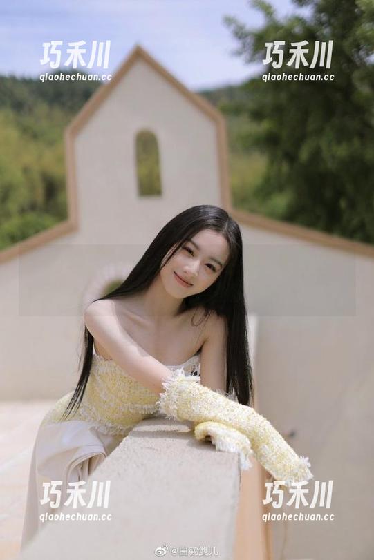 觅芙少女 - 依依灰丝艺术合集，靓丽壁纸带你感受时尚浪潮.txt