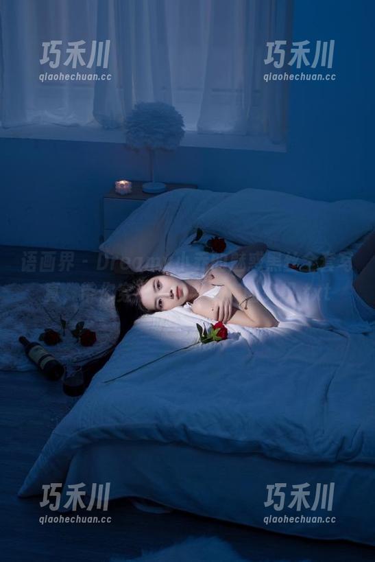 语画界 - Dreamy小乔的魅惑黑丝全套写真，带你穿越梦幻与现实的交织.txt
