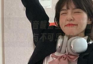 语画界 – 探索月音瞳蕾丝袜的高清壁纸,感受她那份迷人与不可思议的风采。.txt