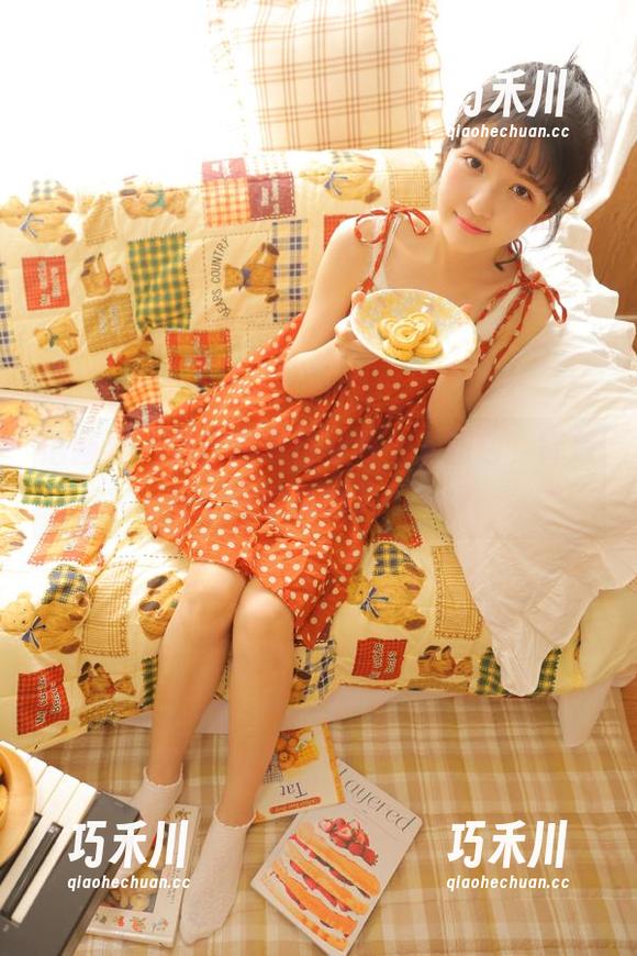 语画界-月音瞳 语画界 - 月音瞳夏日写真全套图包,释放你心中的夏日梦幻.txt