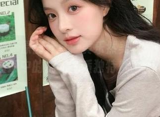 语画界 – 原图分享:黄乐然美女吊袜写真图册中的优雅气质独特魅力.txt