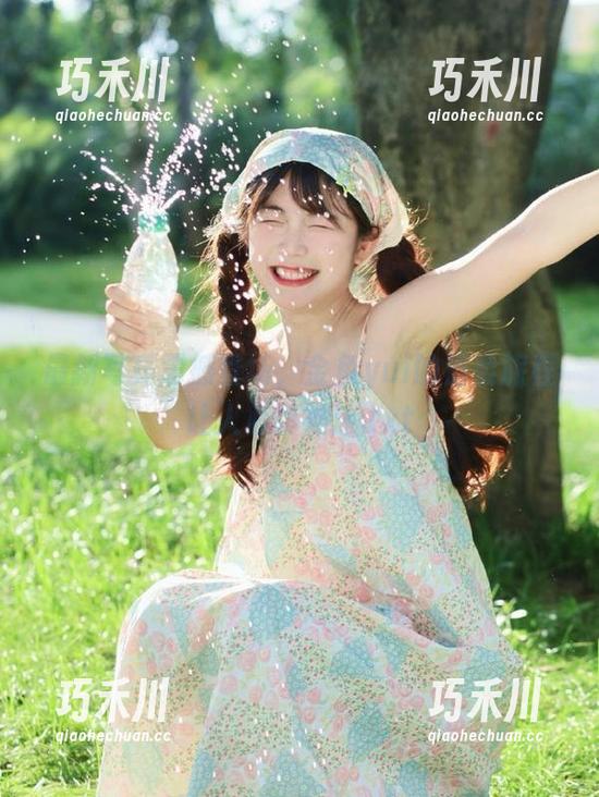 最新写真震撼登场，金鱼yui的温柔旅程让人心醉神迷.txt
