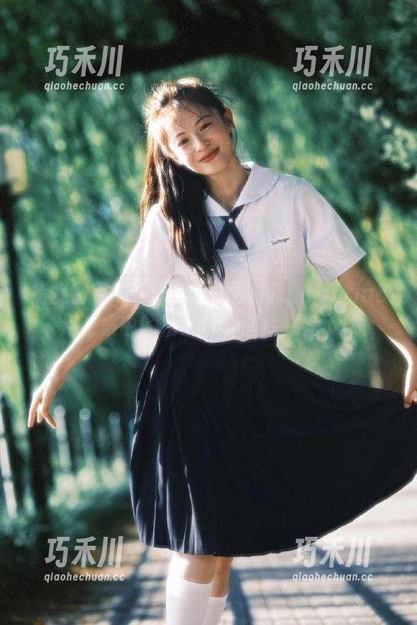 铭铭kizami 捕捉铭铭kizami的美丽瞬间:fantia8月合集中的精致写真图片推荐.txt