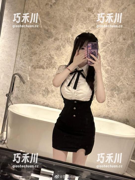 雪晴嘟嘟奥秘私房泳装合集：探寻美丽背后的故事与灵魂.txt