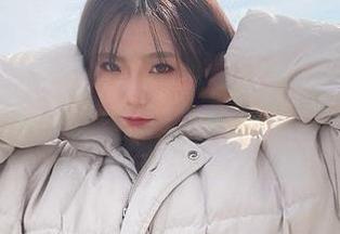 最新视觉盛宴：青水百合子的蕾丝作品集，揭秘她的独特艺术风格.txt