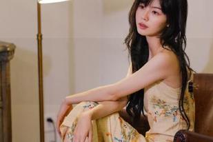 青豆客 – 探索Akiki朱若慕的长腿魅力：网盘写真合集，恣意呈现无尽风情.txt