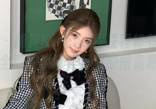青豆客 – 捕捉Kiren_程程程秘书瞬间之美，全面提供精美写真原图资源.txt