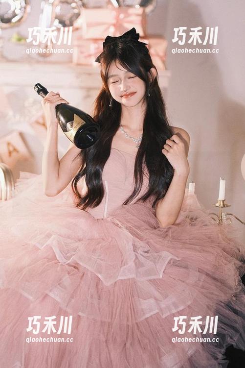 青豆客-子纯儿Annie 青豆客 - 子纯儿Annie的甜心写真新资源!看完保证好心情,搞笑段子让你笑出腹肌!.txt