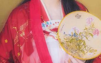 韶陌陌牛仔裤写真更新:极致细节与潮流穿搭的完美合集.txt