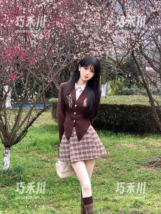 魅妍社-凯竹BuiBui 魅妍社 - 凯竹BuiBui天台写真精选:神秘光影下的独特魅力.txt