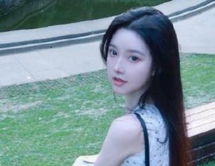 魅妍社 – 惊艳不止，黄歆苑油亮写真图片免费领取，快来体验吧！.txt