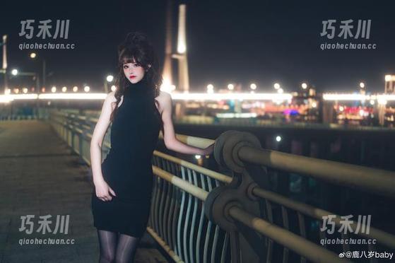 鹿八岁baby “旅拍”中的“鹿八岁baby”:一场cos合集,萌翻你我她!.txt